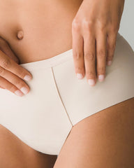 <sup class="sup-symbol">®</sup> Leakproof Hipster